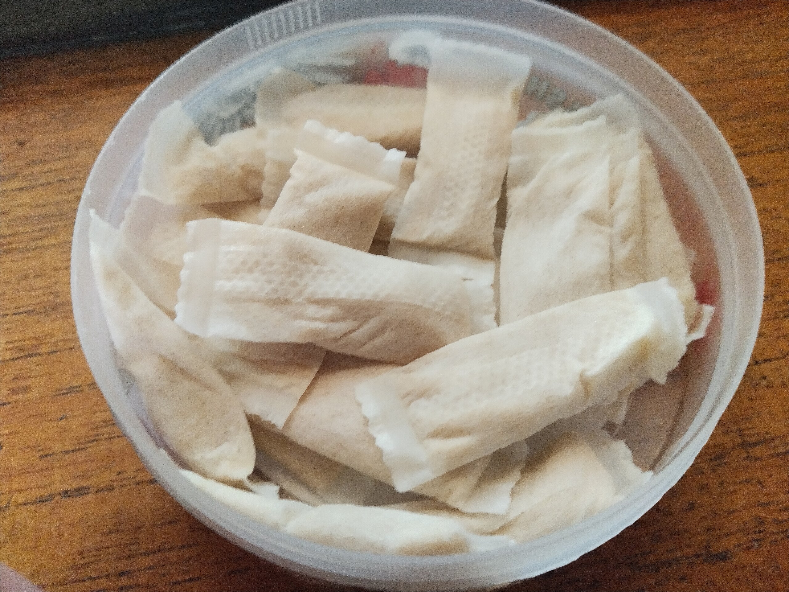 What is in a Nicotine Pouch?